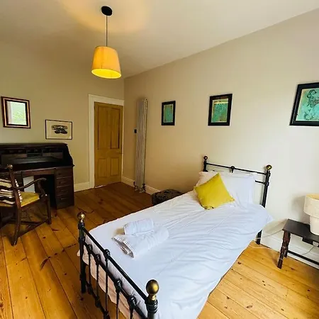 A Gorgeous Edwardian In City Centre بيت للعطل بريستول