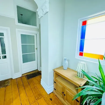 A Gorgeous Edwardian In City Centre * Bristol