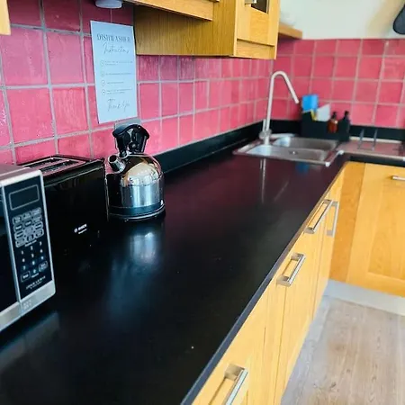 A Gorgeous Edwardian In City Centre * בריסטול