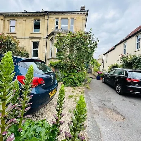 A Gorgeous Edwardian In City Centre * Bristol