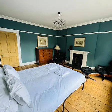 A Gorgeous Edwardian In City Centre בית נופש