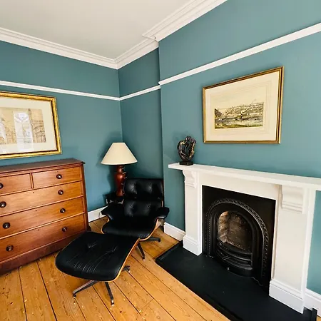 A Gorgeous Edwardian In City Centre *
