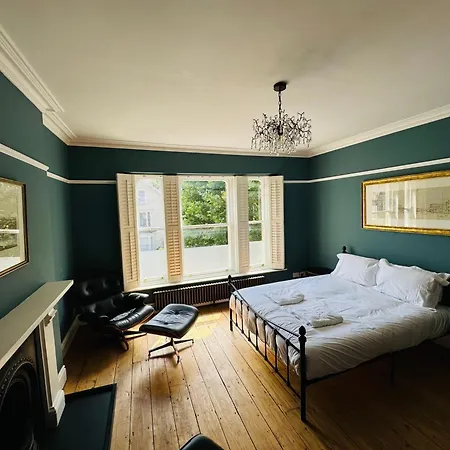 A Gorgeous Edwardian In City Centre * בריסטול